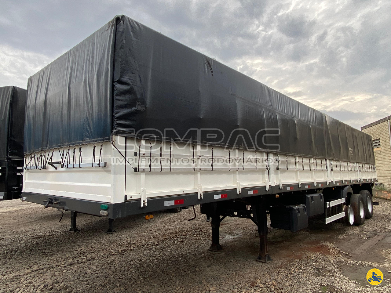 GRANELEIRO de Compac Implementos Rodoviários - Librelato